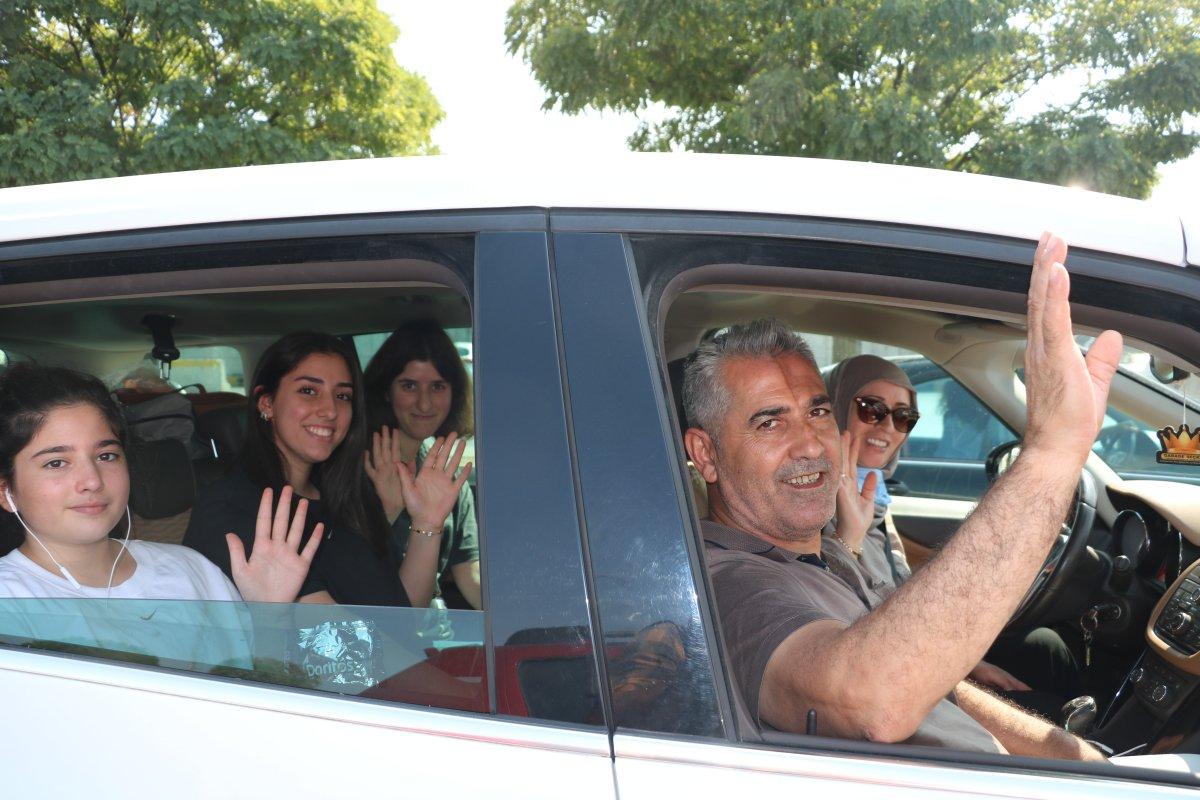 Kapıkule Sınır Kapısı’nda, gurbetçilerin dönüş yolu çileye dönüştü