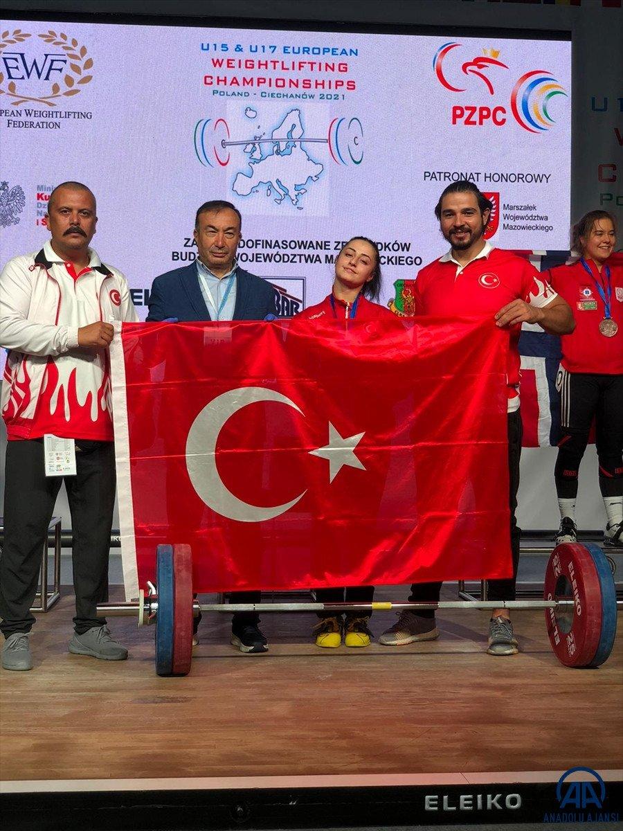 Halter ve tekvandoda Avrupa'da genç sporculardan madalya yağmuru