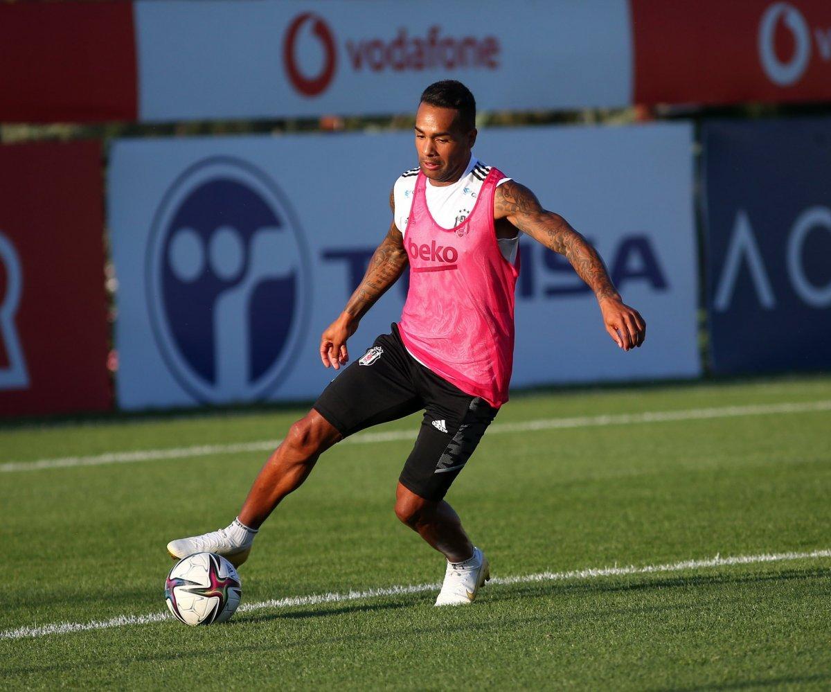 Alex Teixeira: Onları performansımla utandıracağım