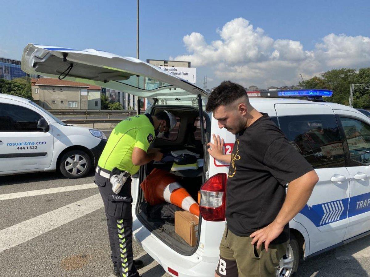Beykoz'da sürücülere usulsüz çakar denetimi yapıldı