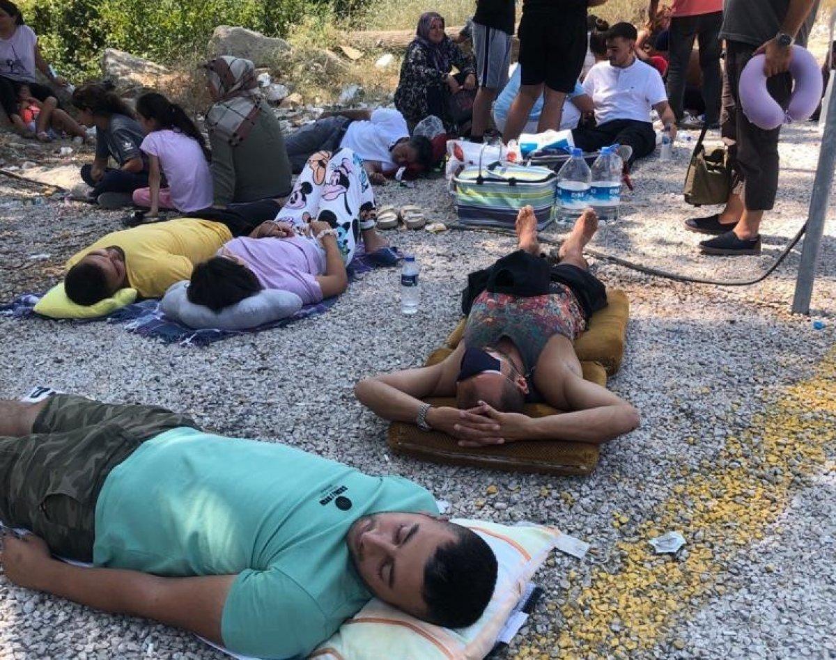 Kapıkule Sınır Kapısı’nda, gurbetçilerin dönüş yolu çileye dönüştü