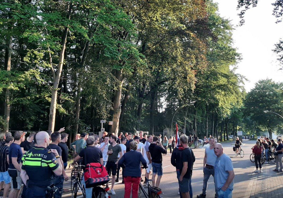 Hollanda'da Afgan sığınmacılar protesto edildi