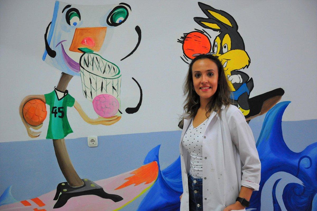 Manisa'da öğretmenler okulun duvarlarını süsledi