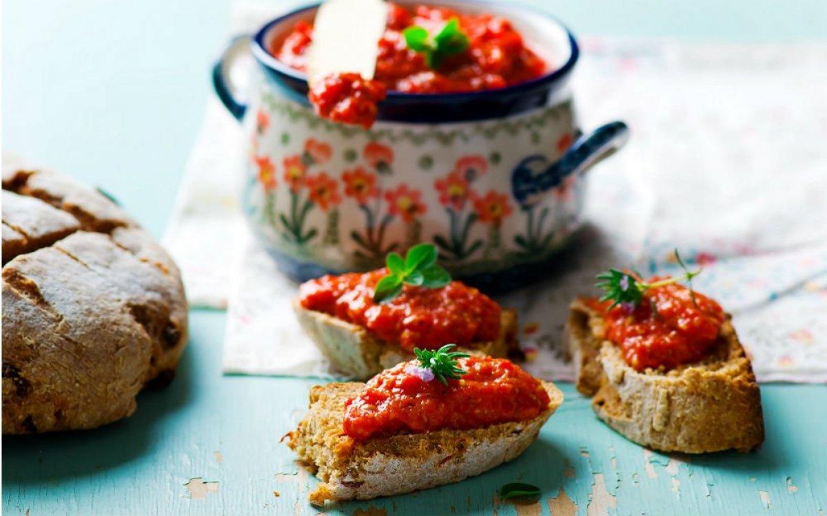 Evde lezzetli ve sağlıklı bir salça nasıl yapılır?