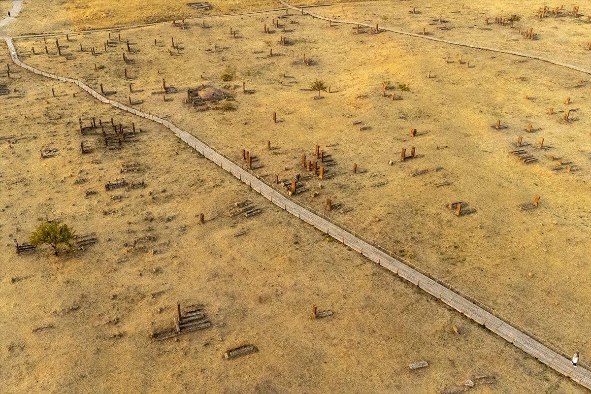 Selçuklu Meydan Mezarlığı, tarihe ışık tutuyor