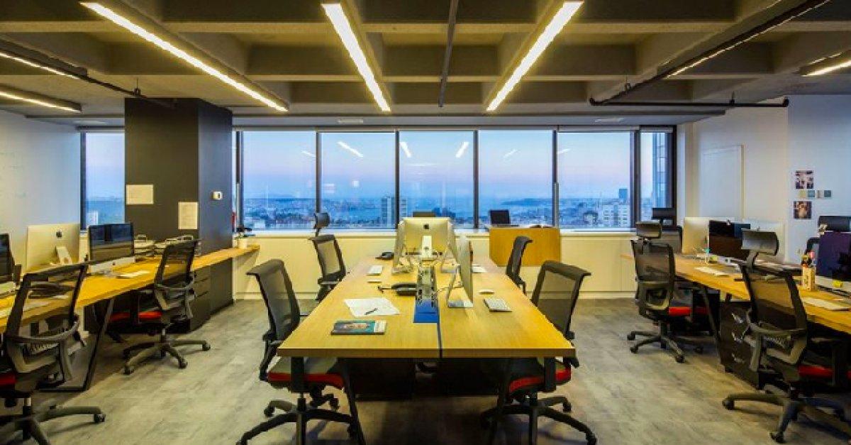 ABD'li havayolu şirketi Delta, aşı yaptırmayan personellerinden ayda 200 dolar alacak