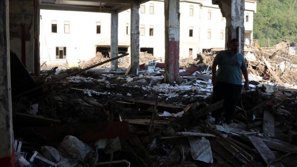 Bozkurt'taki selden önce 90 işçisini tahliye ederek hayatlarını kurtardı