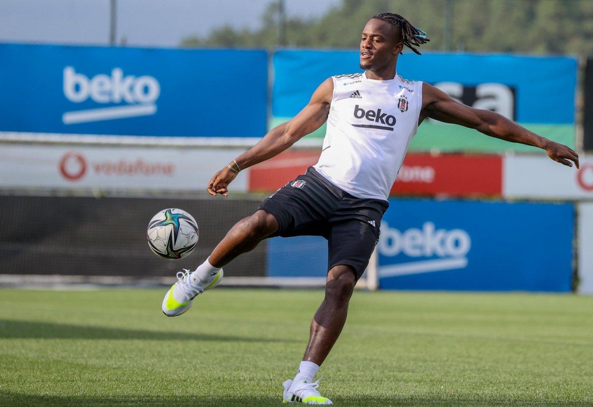 Beşiktaş'ta Batshuayi formayı istiyor