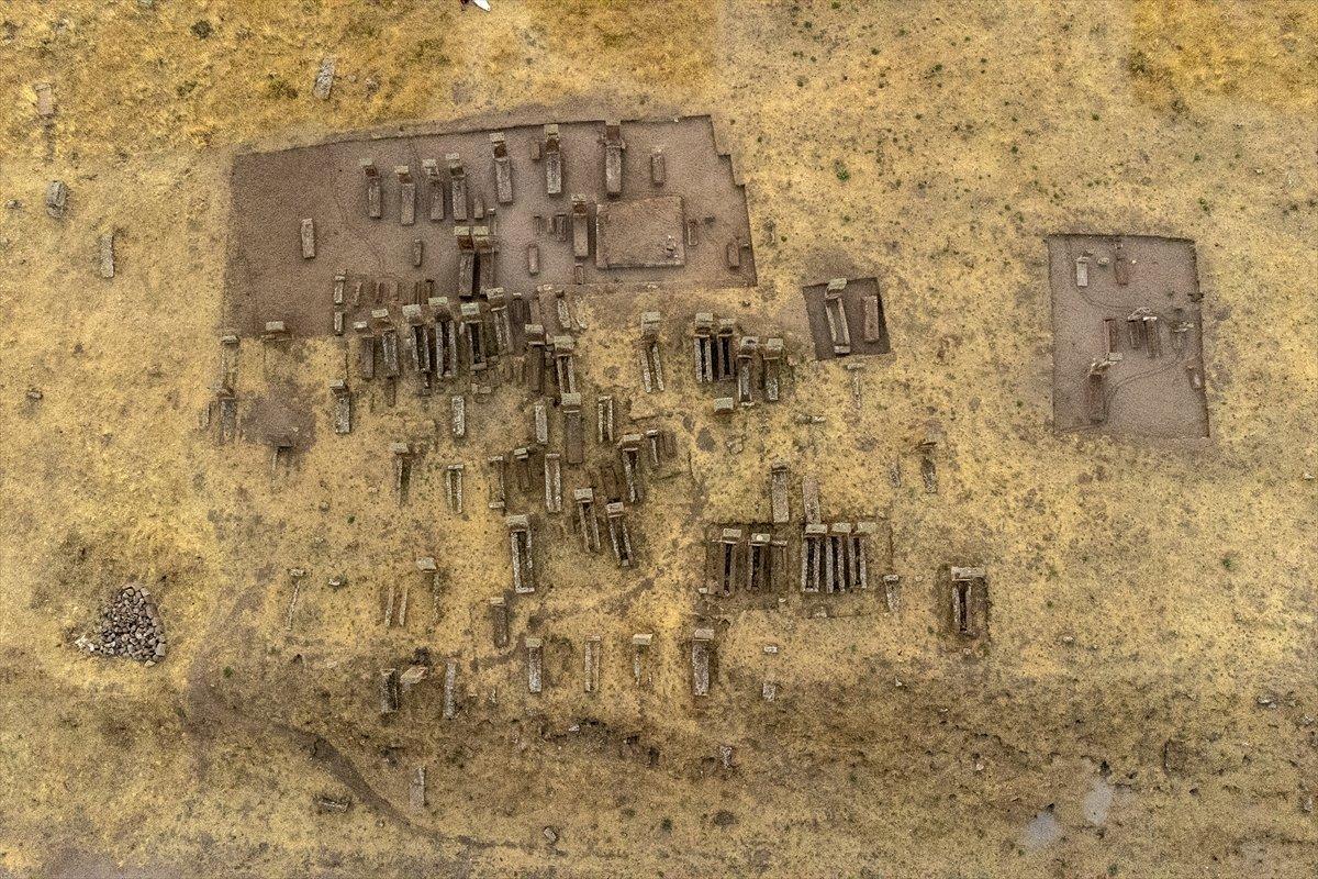 Selçuklu Meydan Mezarlığı, tarihe ışık tutuyor