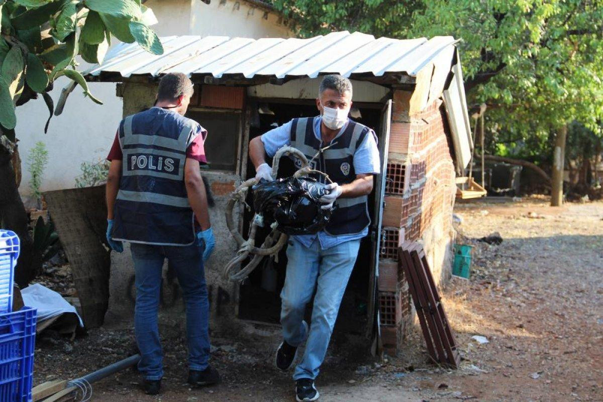 Muğla'da çaldıkları lüks otomobili, Antalya'da parçaladılar