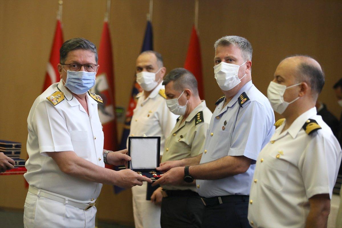 Terfi eden TSK personeli, rütbelerini aldı