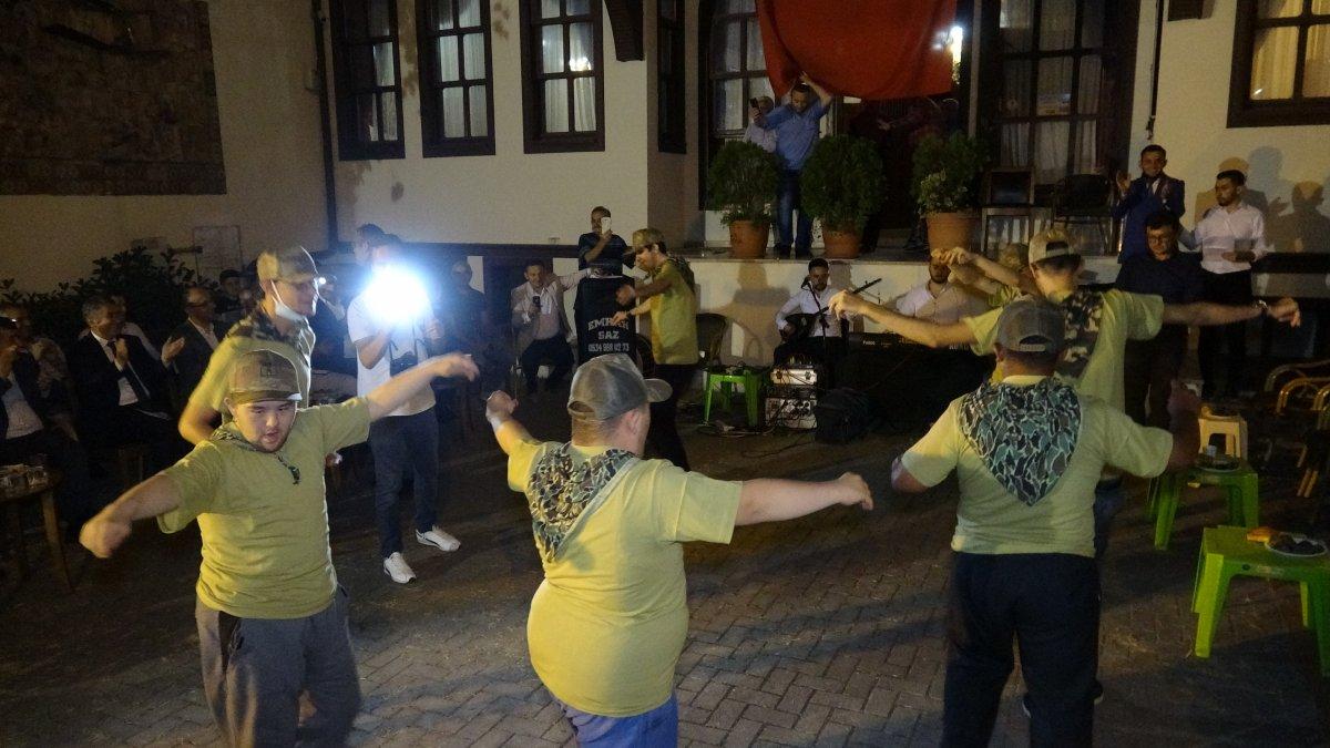 Bursa'da engelliler için asker eğlencesi düzenlendi