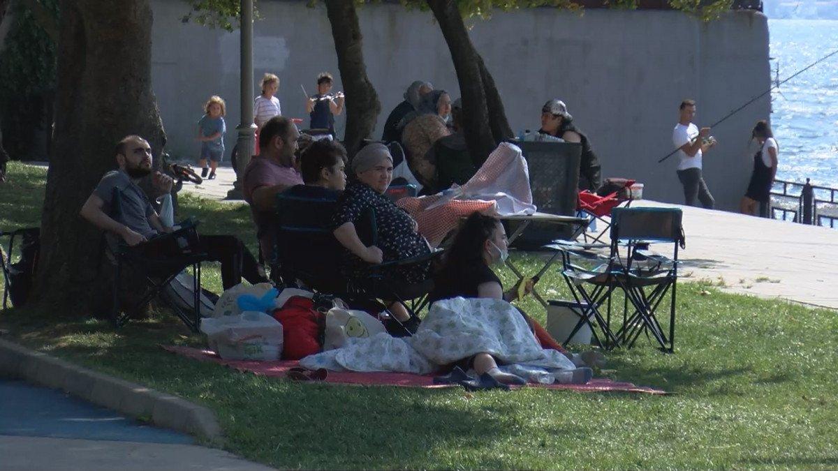 İstanbul'da nem bunalttı, sahile akın ettiler