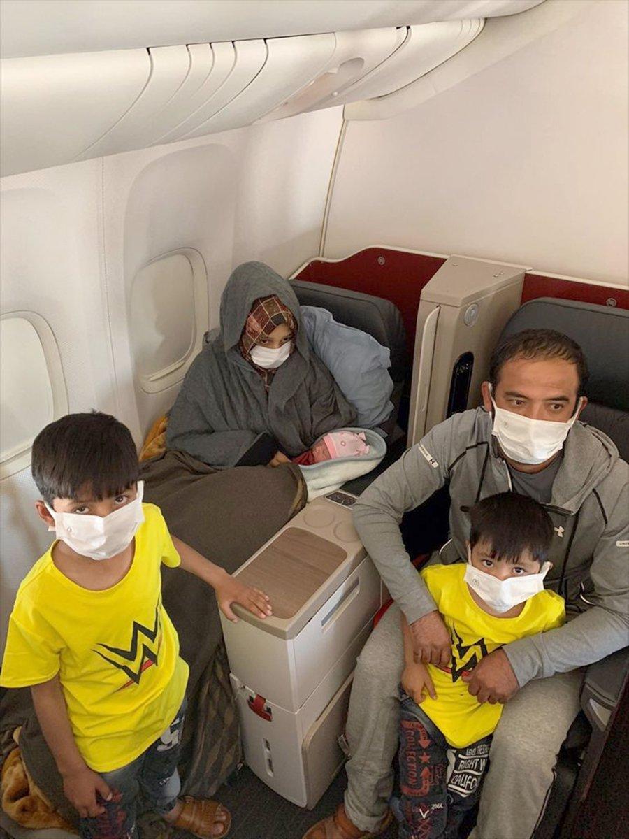 THY'nin tahliye uçuşunda Afganistan vatandaşı doğum yaptı