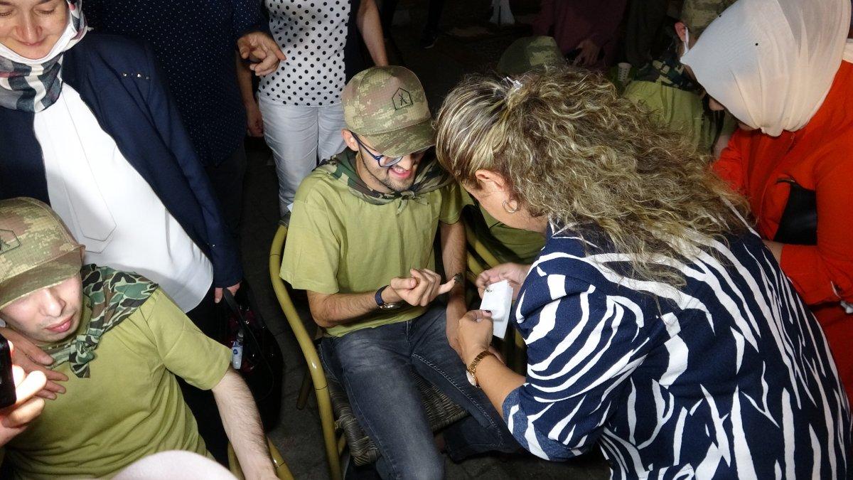 Bursa'da engelliler için asker eğlencesi düzenlendi