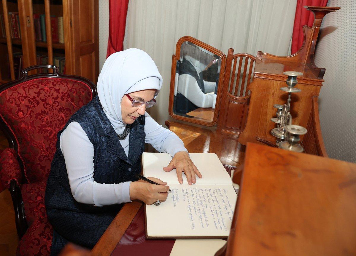 Emine Erdoğan, Kral Nikola Müzesi'ni ziyaret etti