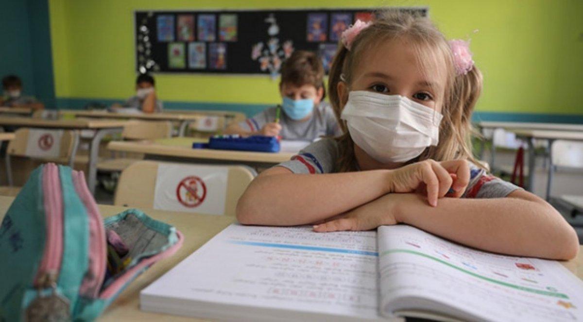 Aşı olmayan öğrenci okula gidebilecek mi? PCR testi öğrencilere zorunlu mu?