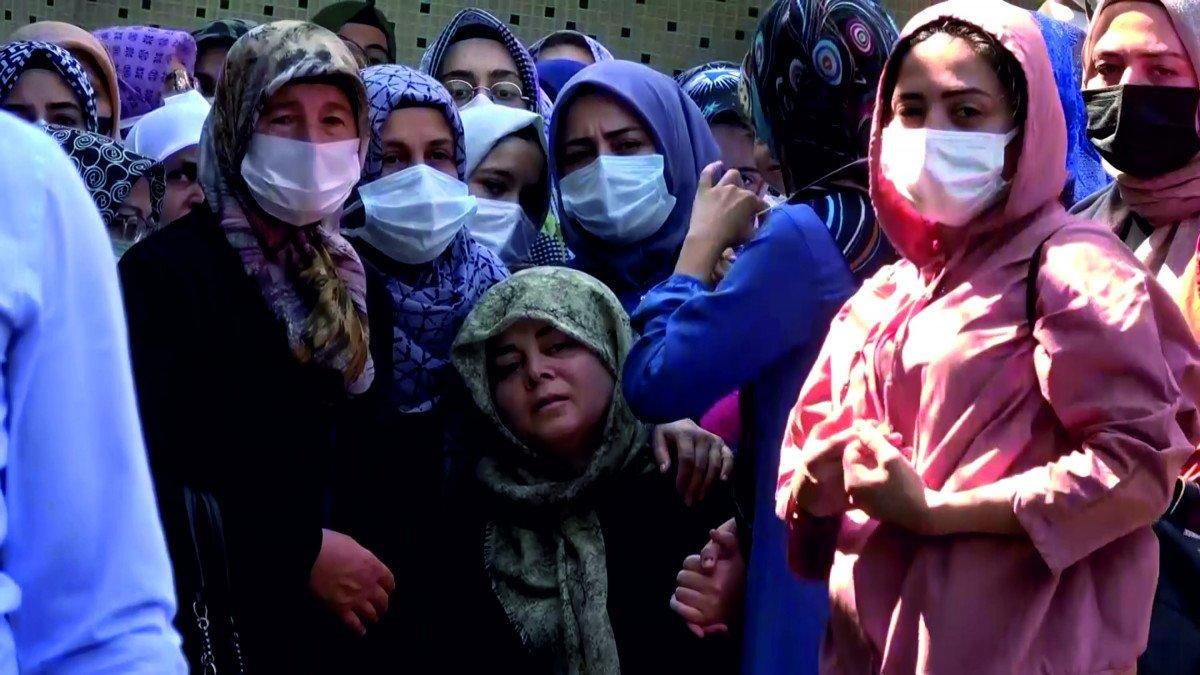 Kazada ölen astsubayın cenaze namazını imam babası kıldırdı