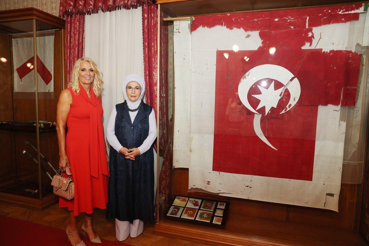 Emine Erdoğan, Kral Nikola Müzesi'ni ziyaret etti