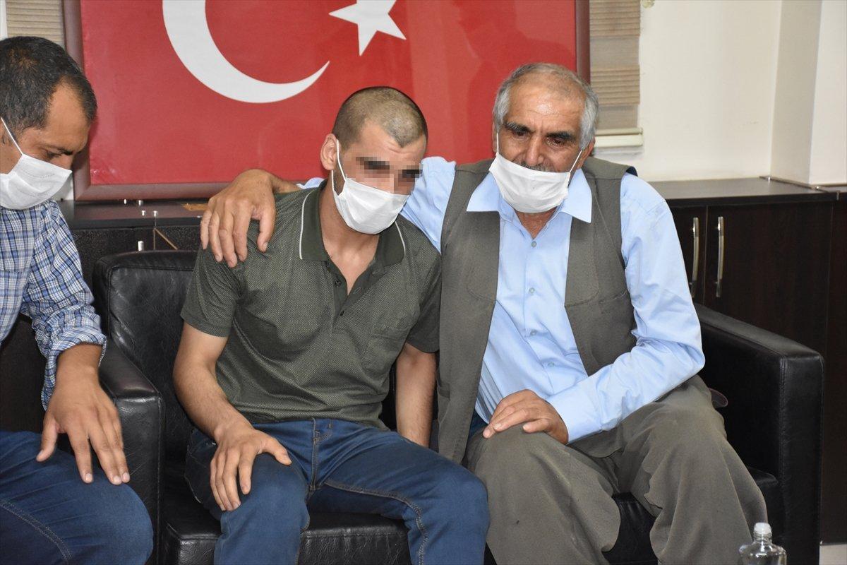 Evlat nöbetinde bir aile daha çocuğuna kavuştu