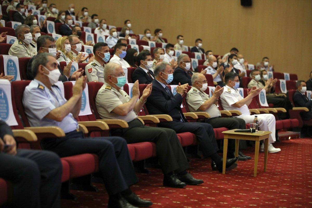 Terfi eden TSK personeli, rütbelerini aldı