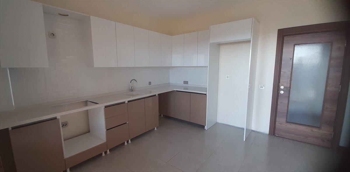 Antalya'daki yangından sonra yaşlı çift yeni evlerine kavuştu