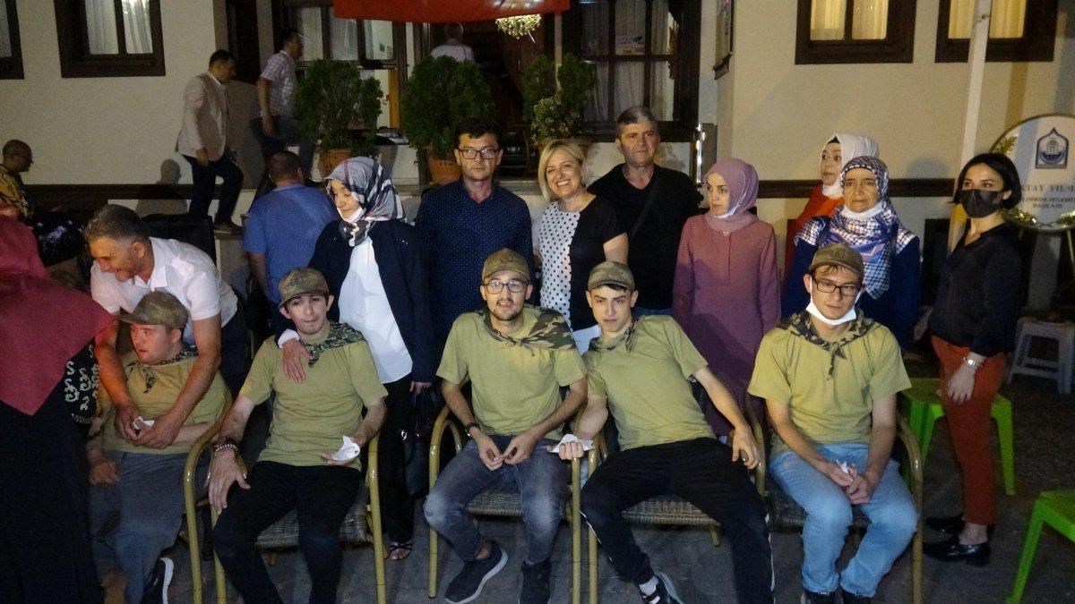 Bursa'da engelliler için asker eğlencesi düzenlendi