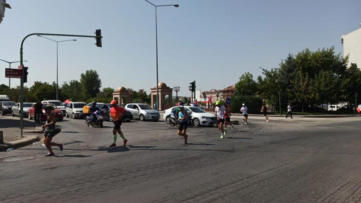 Eskişehir'deki koşu maratonuna sürücüler girdi