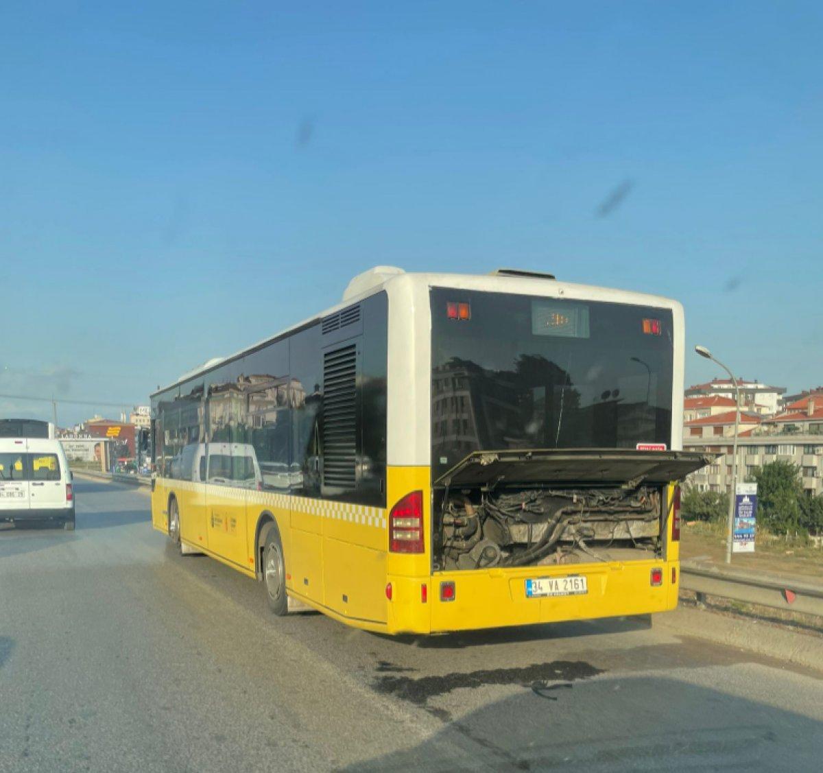 Ümraniye’de İETT otobüsü arıza yaptı