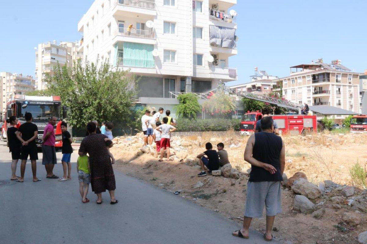 Antalya'daki balık restoranının bacası yandı