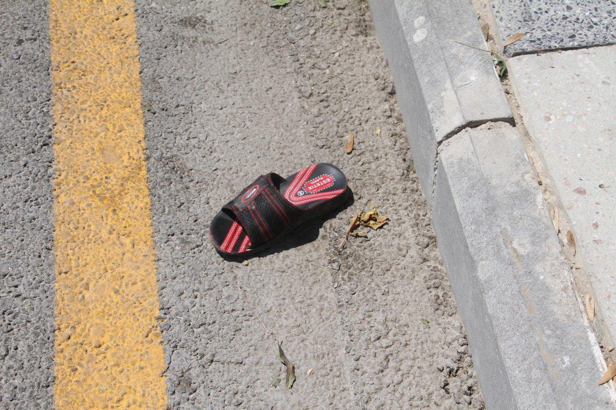 Elazığ'da kamyonun altına kalan bisikletli hayatını kaybetti