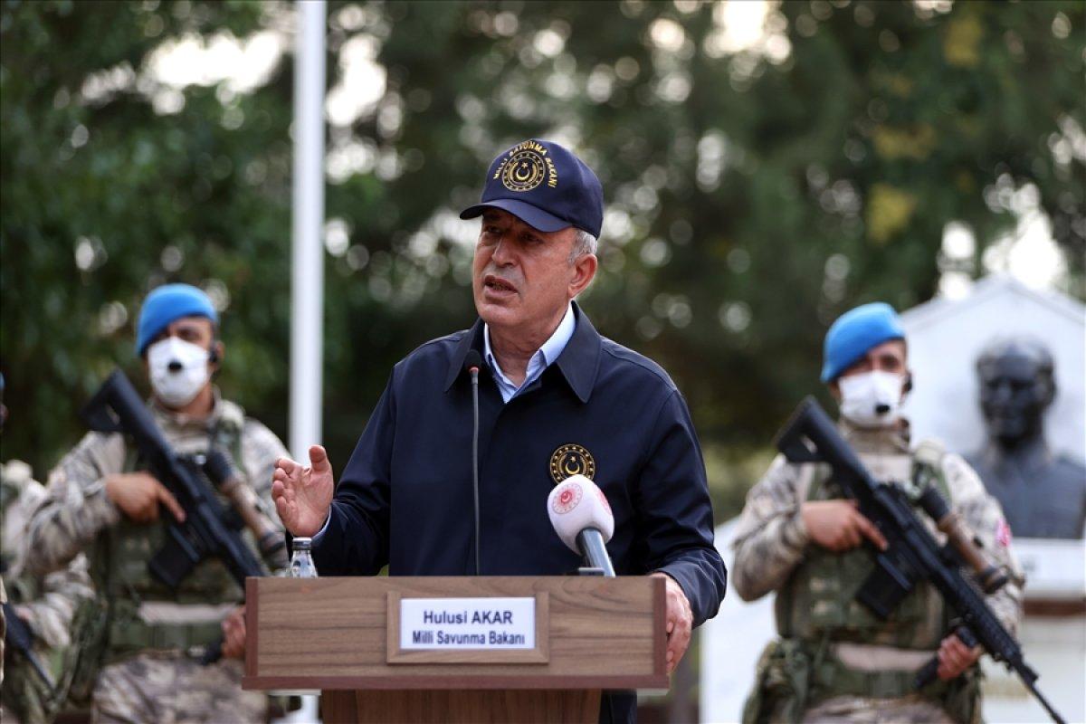 Hulusi Akar, TSK komuta kademesi ile birlikte Yunanistan sınırında