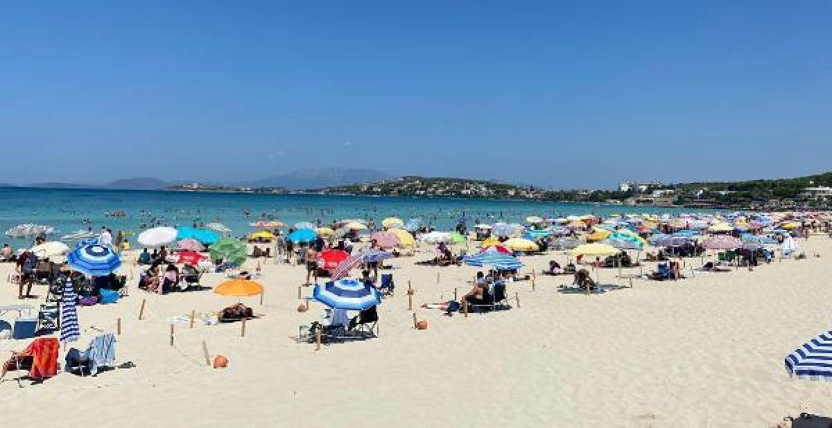 Çeşme'de tatilci yoğunluğu azaldı