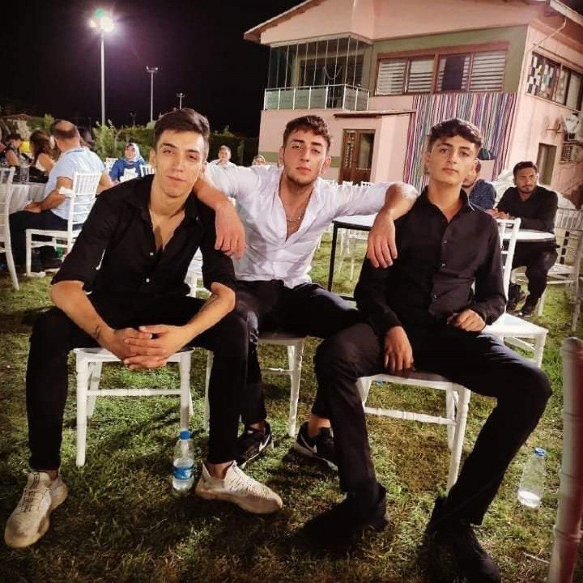 İzmir'de parkta husumetlisi tarafından öldürüldü