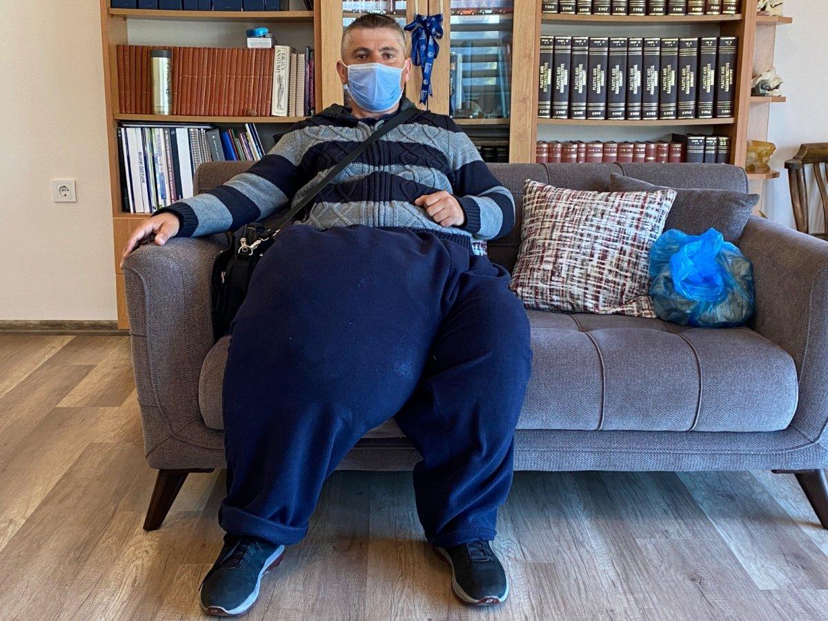 Ispartalı Hakan’ın bedeninden tam 35 kiloluk kitle çıktı