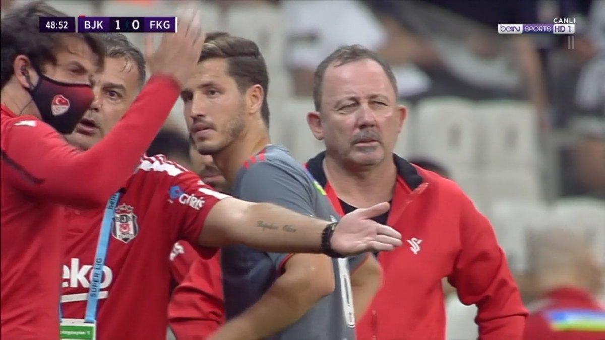 Beşiktaş maçında kural bilmeyen 4. hakem skandalı