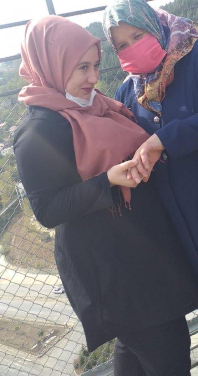 Kahramanmaraş'ta ağlayan annesine dayanamayan kız zayıfladı