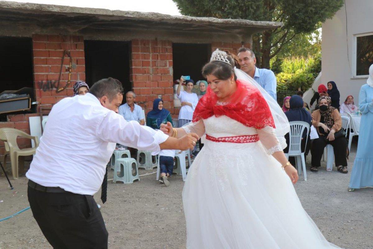 Sakarya'da görme engelli çift tüm engelleri aşarak evlendi