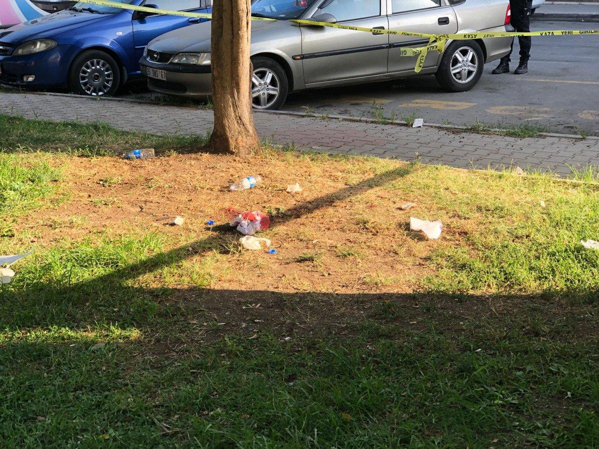 İzmir'de parkta husumetlisi tarafından öldürüldü