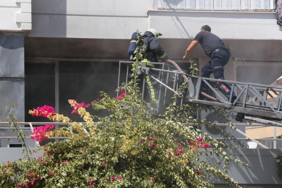Antalya'daki balık restoranının bacası yandı