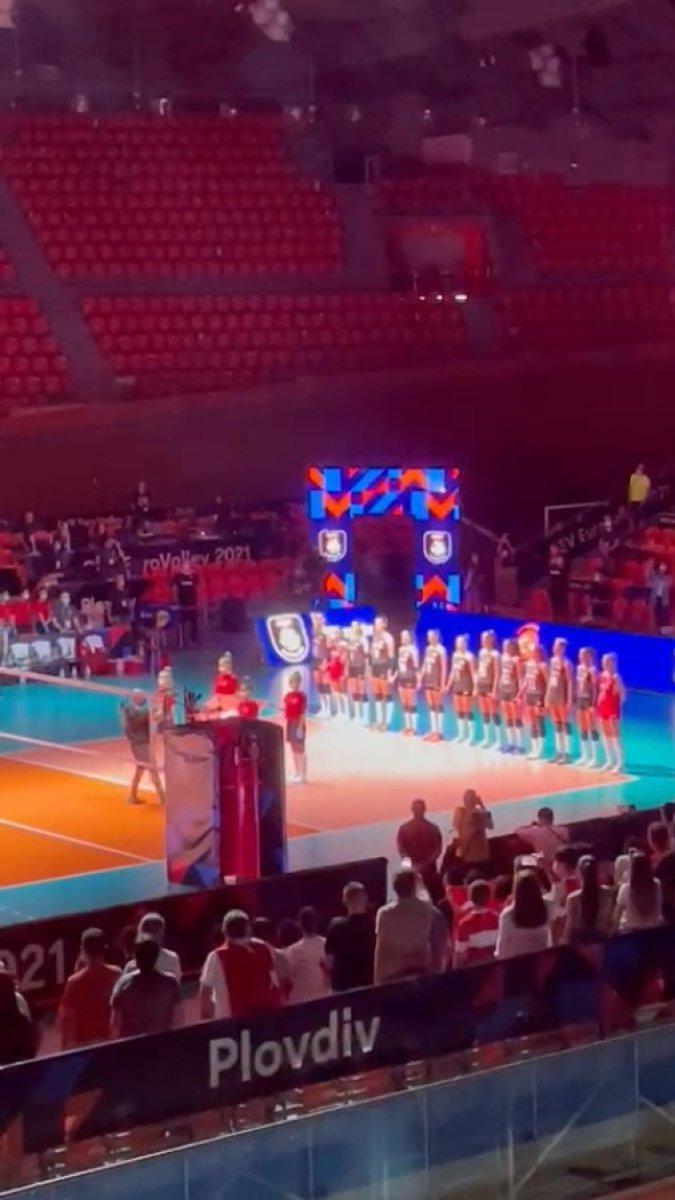 Türkiye-Çekya maçına Türk vatandaşlardan büyük ilgi