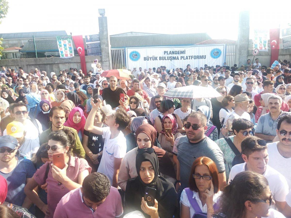 Sancaktepe'de aşı karşıtlarından PCR testi zorunluluğuna protesto