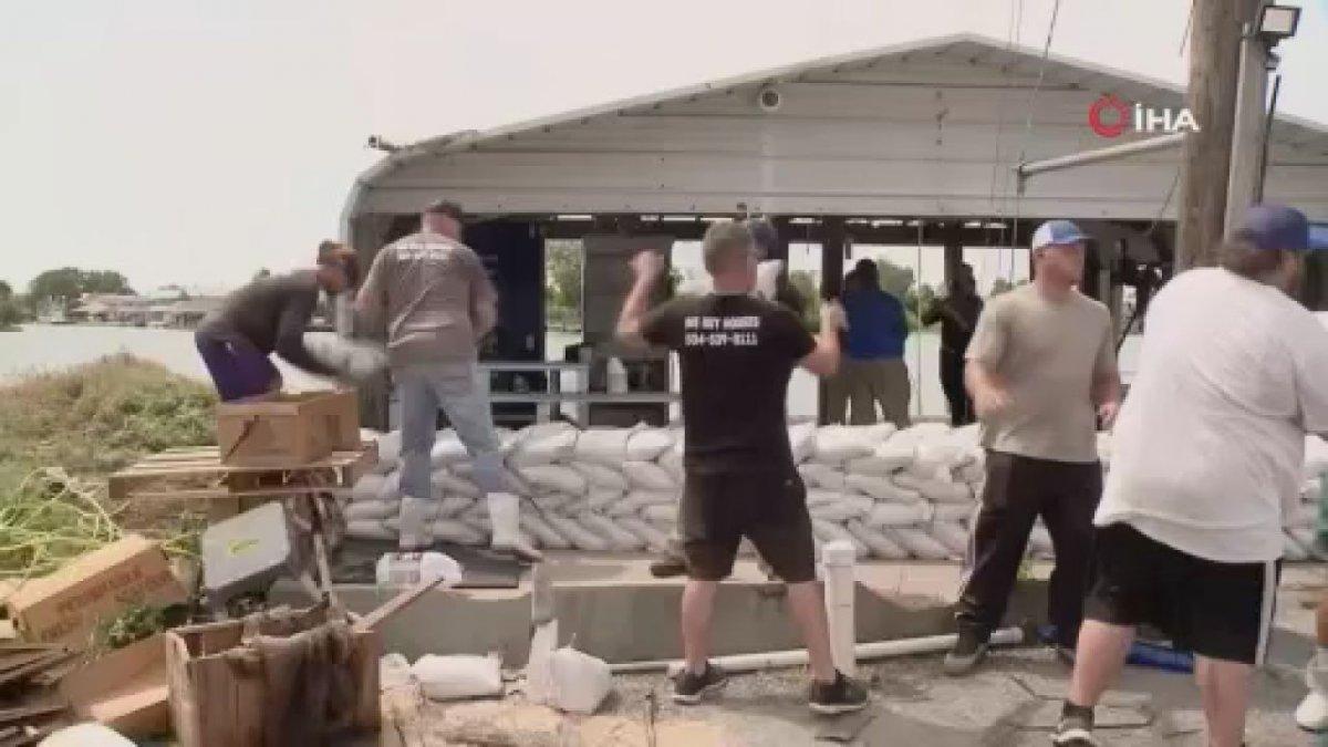 Küba'da etkili olan Ida Kasırgası, ABD'ye ulaştı