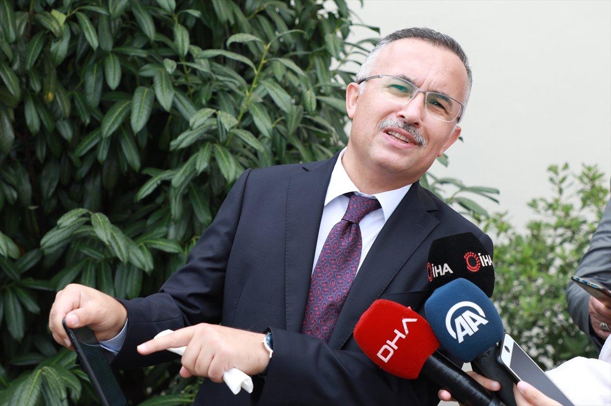 Rize Valisi Kemal Çeber, kendisine aşı için gelen 'utanıyorum' mesajıyla çağrı yaptı