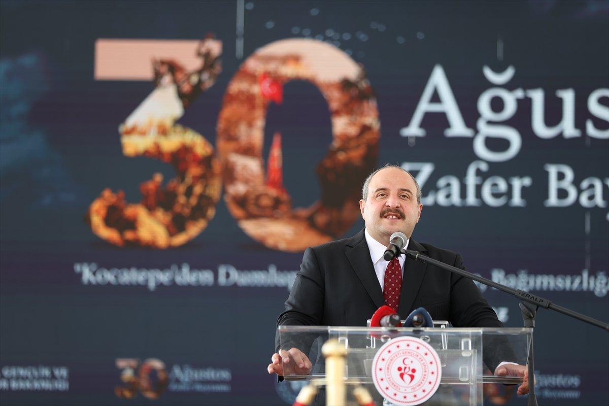 Mustafa Varank, Kütahya'daki 30 Ağustos kutlama törenine katıldı