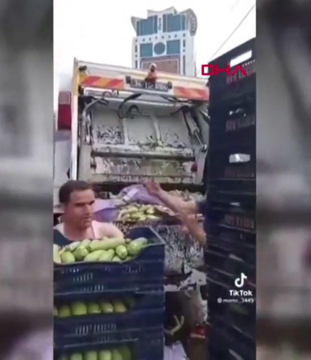 Ataşehir'de, kasalarca kabağı çöpe döken şahıstan açıklama