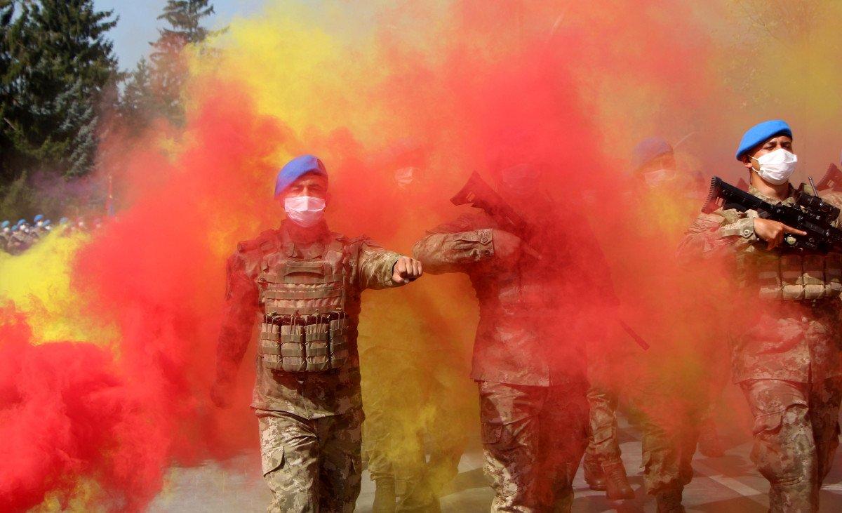 Bolu’da mavi bereli komandoların görkemli 30 Ağustos yürüyüşü