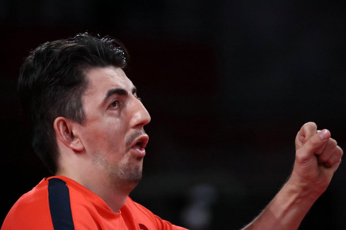 Abdullah Öztürk masa tenisinde altın madalya kazandı