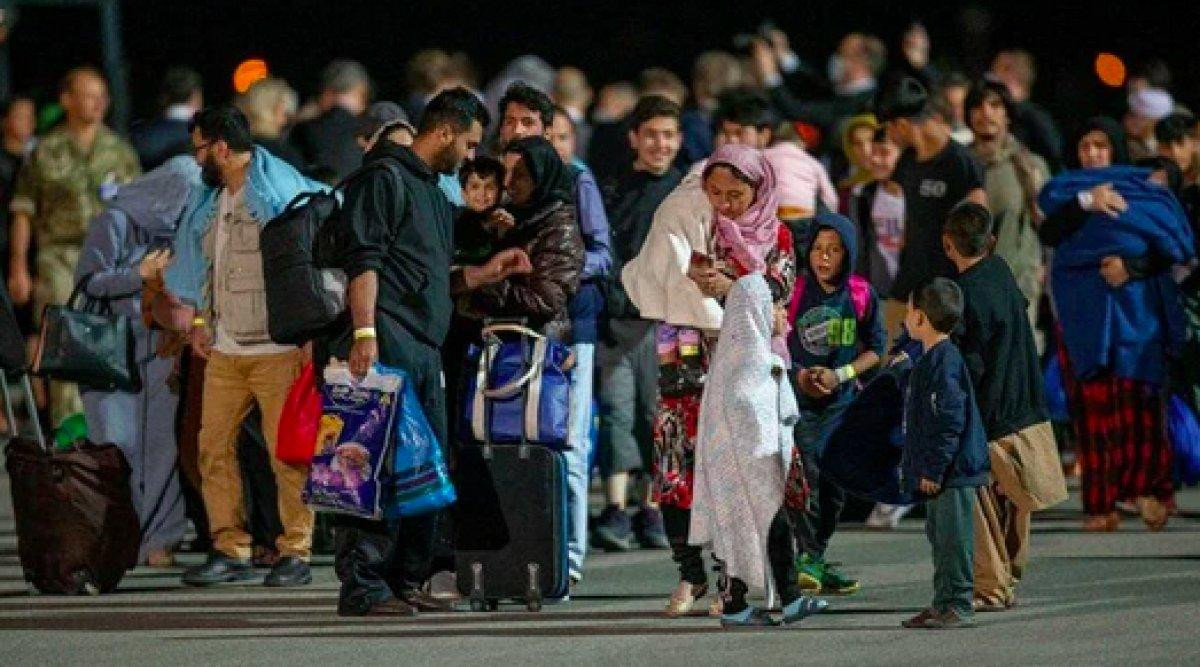 Taliban, Afganların ülke dışına seyahat etmelerine müsaade edecek