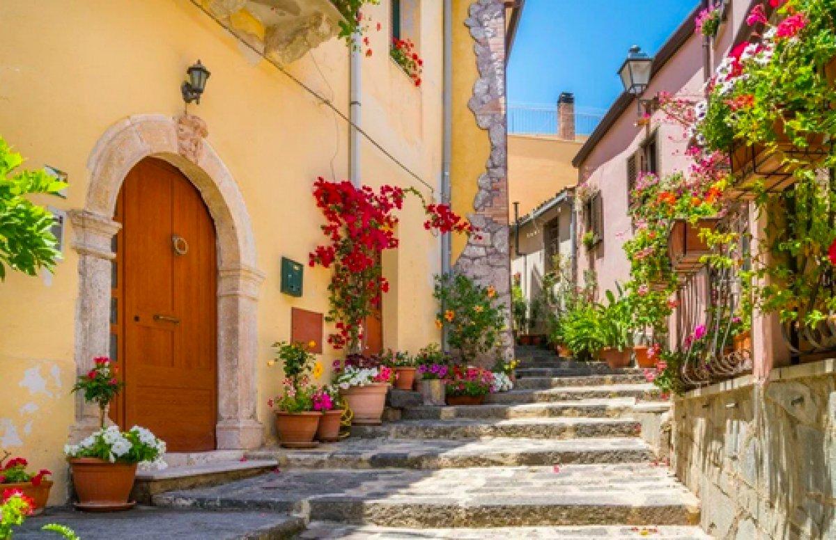 Avrupa'da köylere taşınanlara 44 bin euro teşvik verilecek